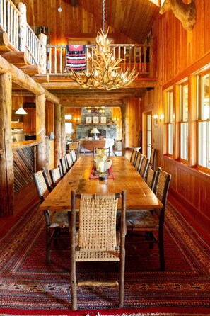 تناول الطعام