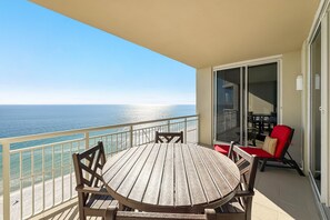 Outdoor dining - Indigo 1703E | Heated Pool | Beachfront | My Beach Getaways (Pensacola)
