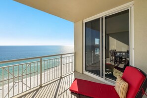 Property grounds - Indigo 1703E | New Rental | Beachfront | Free Beach Service (Pensacola)