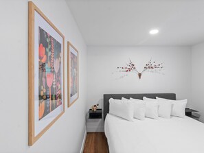 1 habitación, tabla de planchar con plancha, wifi gratis y ropa de cama 