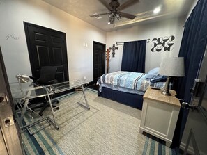 Room - Green Loft Porches –2 Bedroom
Retreat! Peaceful, Spacious & Stylish (Philadelphia)