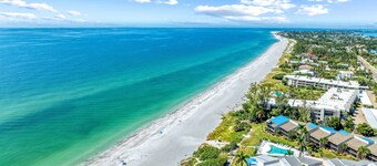 Walk to Beach and Cedars East Club Amenities - Pool, Tennis, Fitness Center