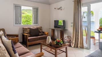 House, Sea View | Living area