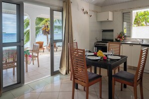 Talo, merinäköala | Ruokailu