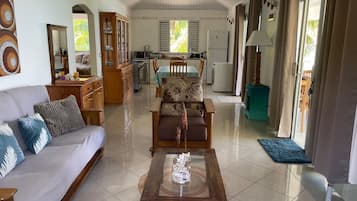 Huis, uitzicht op zee | Woonruimte