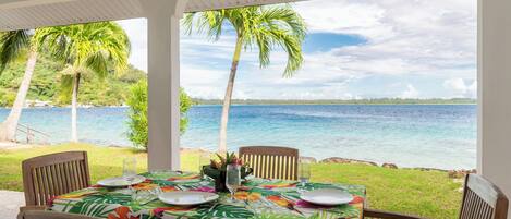 House, Sea View | Outdoor dining