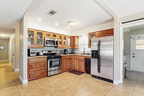 Fridge, microwave, oven, stovetop - Sunny Pet-Friendly Retreat - Backyard with Lounge Seating, Firepit, Grill & Outdoor Patio! ☀️ (Cocoa)