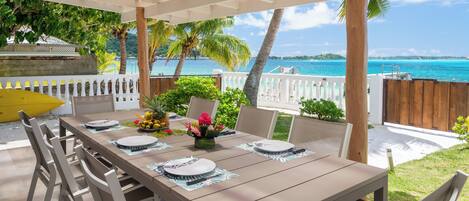Casa, patio, vista a la playa | Terraza o patio