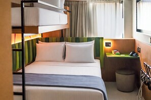 Minibar, in-room safe, free WiFi - Motto By Hilton Recife (Recife)