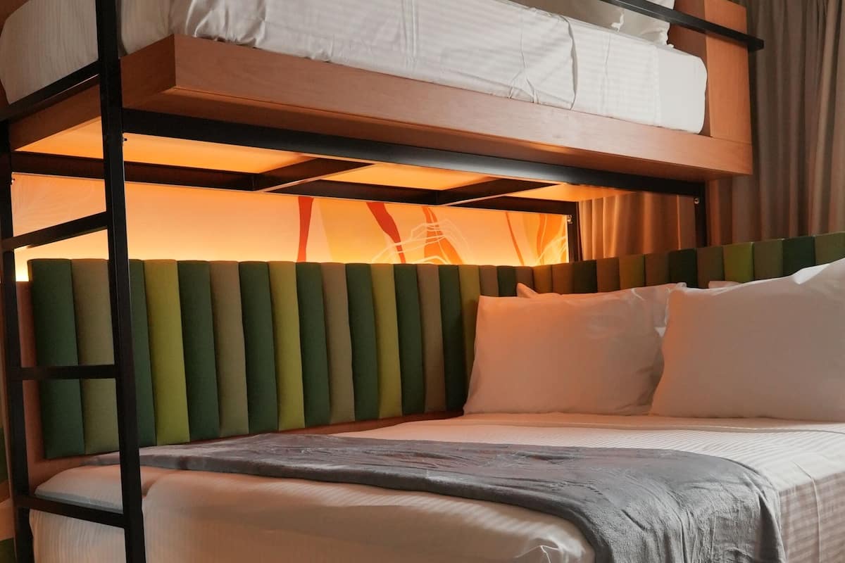 Minibar, in-room safe, free WiFi