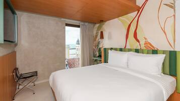 Quarto casal panorâmico | Frigobar, cofres nos quartos, Wi-Fi de cortesia