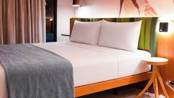 Minibar, in-room safe, free WiFi