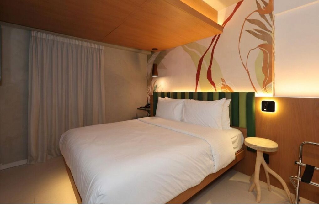 Minibar, in-room safe, free WiFi