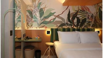 Minibar, in-room safe, free WiFi