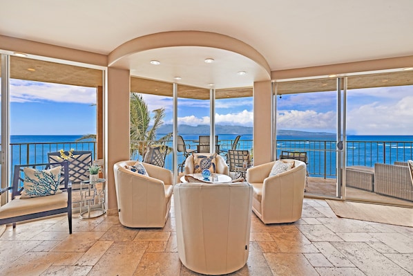 Smart TV, ping pong, stereo - Spectacular ocean views at Spacious 2-BR AC Pool- Royal Kahana 610 (Lahaina)
