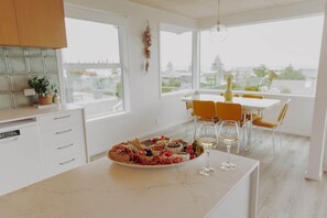 Dining - Contemporary | Elevated Views | Hot Tub - KK76130 (Kaikoura)