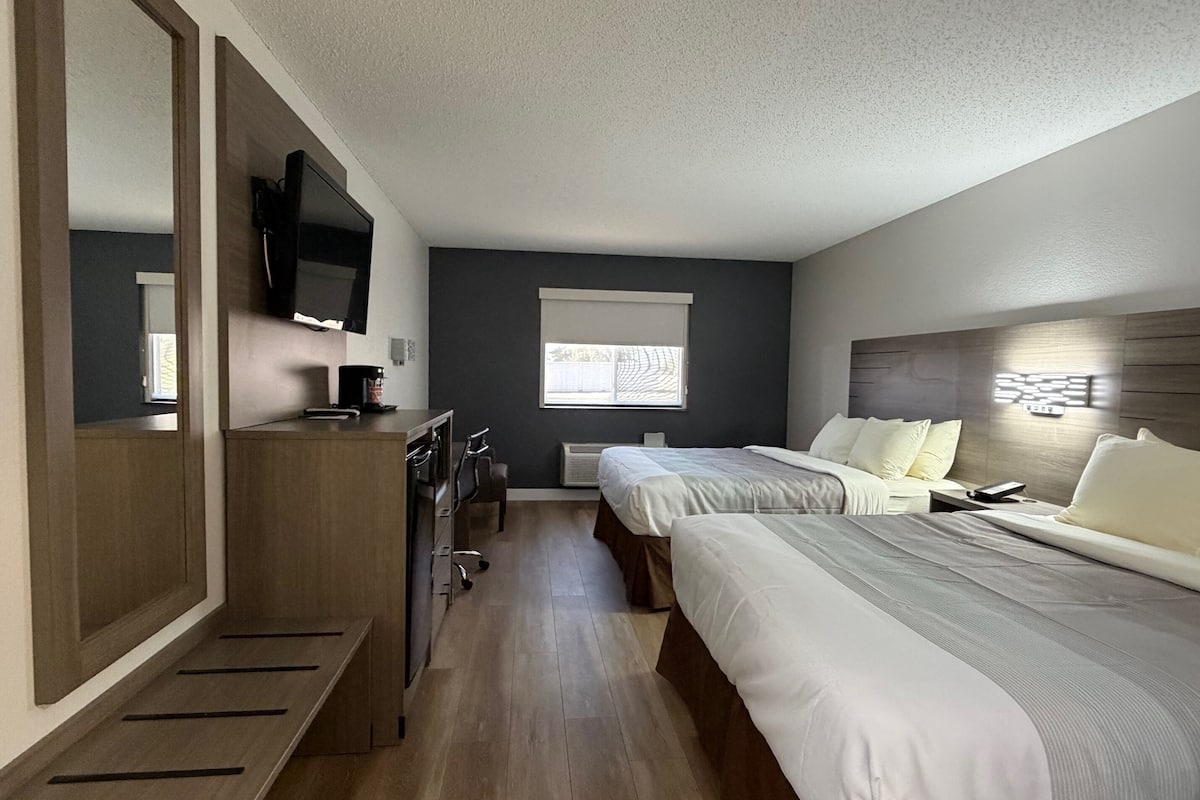 Basic Double Room, City View | Iron/ironing board, free WiFi