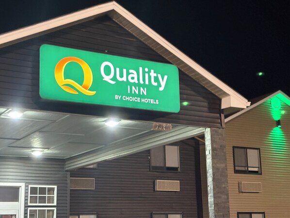 Fasade – kveld/natt