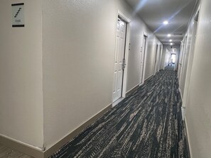 Hallway - Quality inn Neosho  (Neosho)