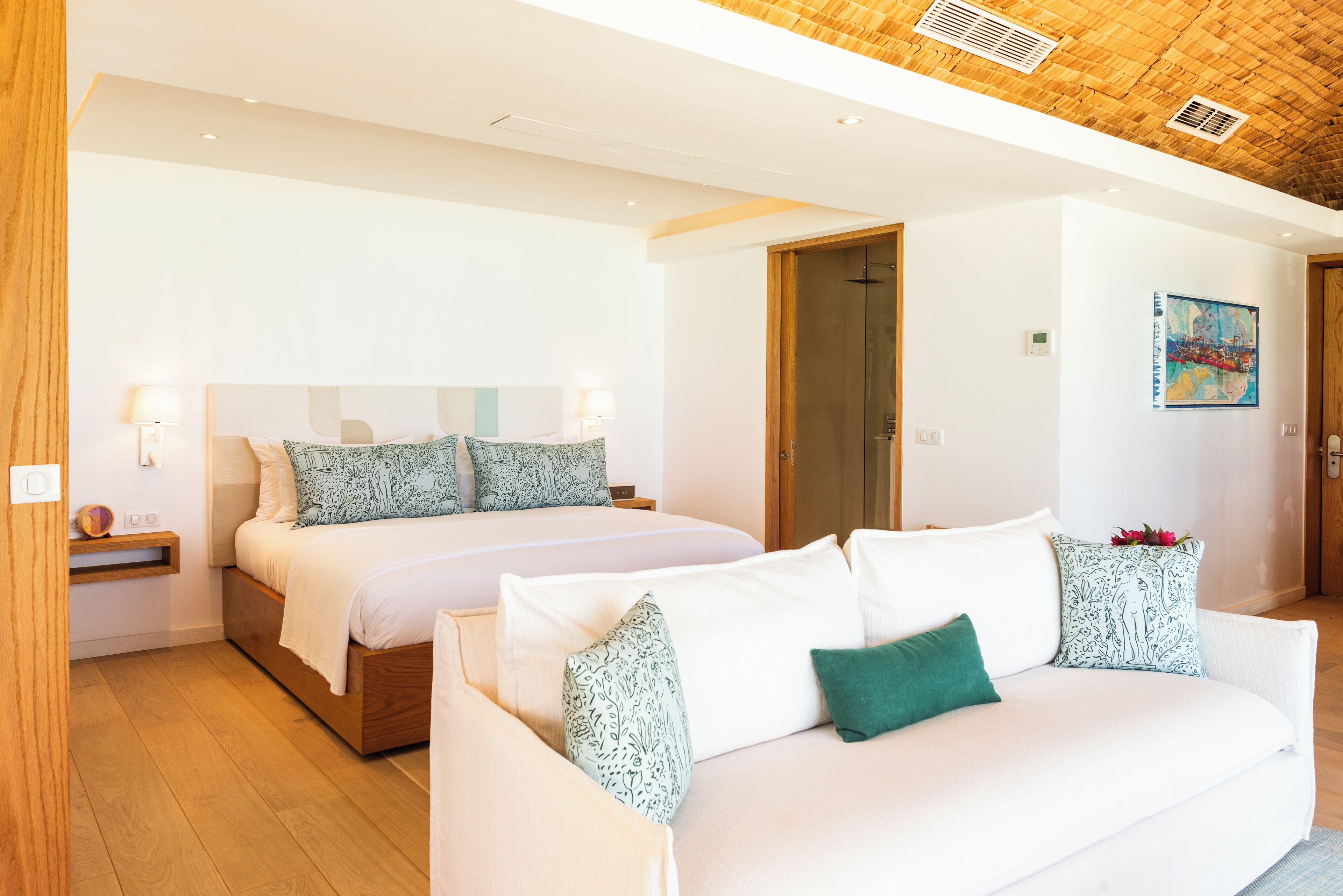 Caja de seguridad en la habitación y cortinas blackout 