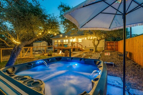 Hot Tub, Firepit, Private yard, Outdoor living, Boat and RV parking! 