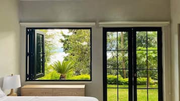 In-room safe, iron/ironing board, travel crib, free WiFi