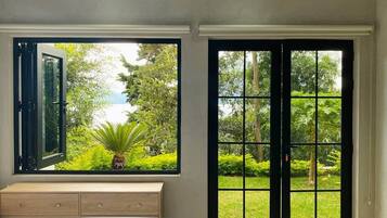 In-room safe, iron/ironing board, travel cot, free WiFi