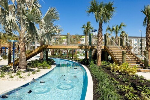 3-bedroom in Villatel Orlando Resort that sleeps 8 with waterpark and amenities