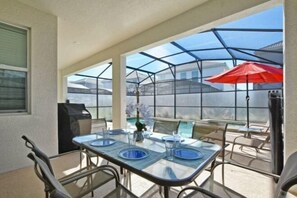 Restaurant - Storey Lake 6 Bedroom Vacation Home 4712 (Osceola County)