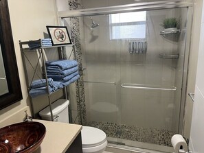 Hair dryer, towels, soap, toilet paper - Amazing studio close to beaches ,golf course and mall (North Miami Beach)