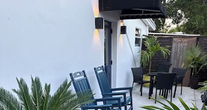 Amazing studio close to beaches ,golf course and mall