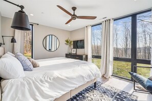 5 bedrooms, internet, bed sheets