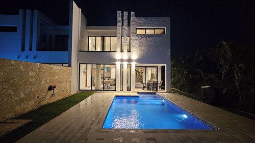 Gorgeous 3-bedroom villa in Playa Nueva Romana
