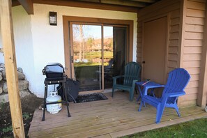 Terrace/patio - New rental! Schuss. Walk to slopes sleeps 4, walk to slopes, Renovated kitchen,  (Mancelona)