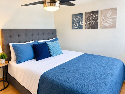 Nido Azul -Oceanview Condo 2B/2B + 2 Parking +Wifi. Cabo Rojo-Puerto Rico