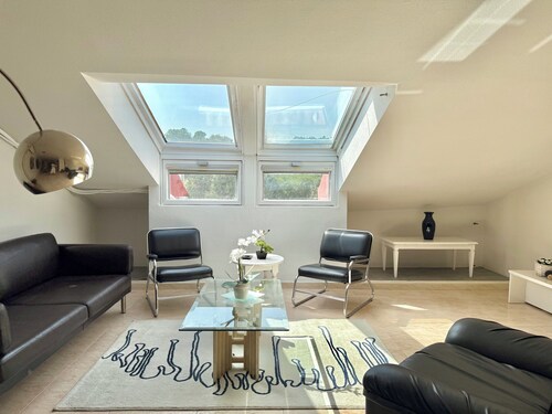 Penthouse Sierra and River with AC & Wi-Fi