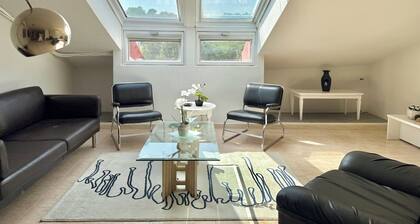 Penthouse Sierra and River with AC & Wi-Fi