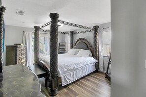 Free WiFi, bed sheets - Beautiful private pool home near Anna Maria Island - Be Still Beach Retreat (Bradenton)