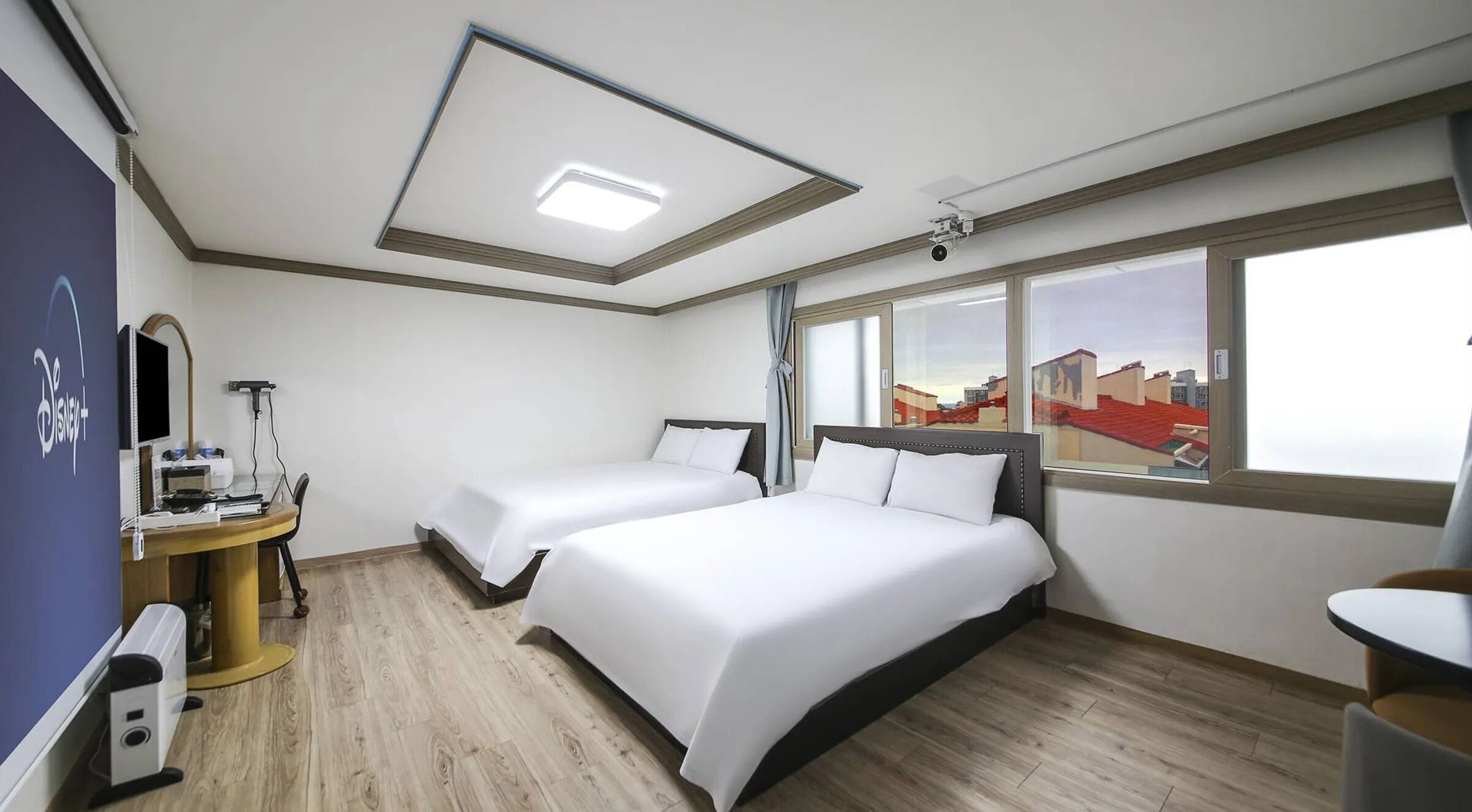 Chambre Familiale avec lits jumeaux | Wi-Fi gratuit