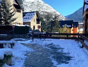 Apartment | View from property - Beachside Apartment in Punta Umbria (Vielha e Mijaran)