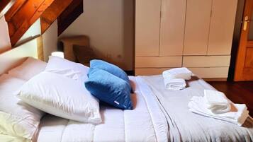 Apartment | 3 bedrooms, individually furnished, bed sheets