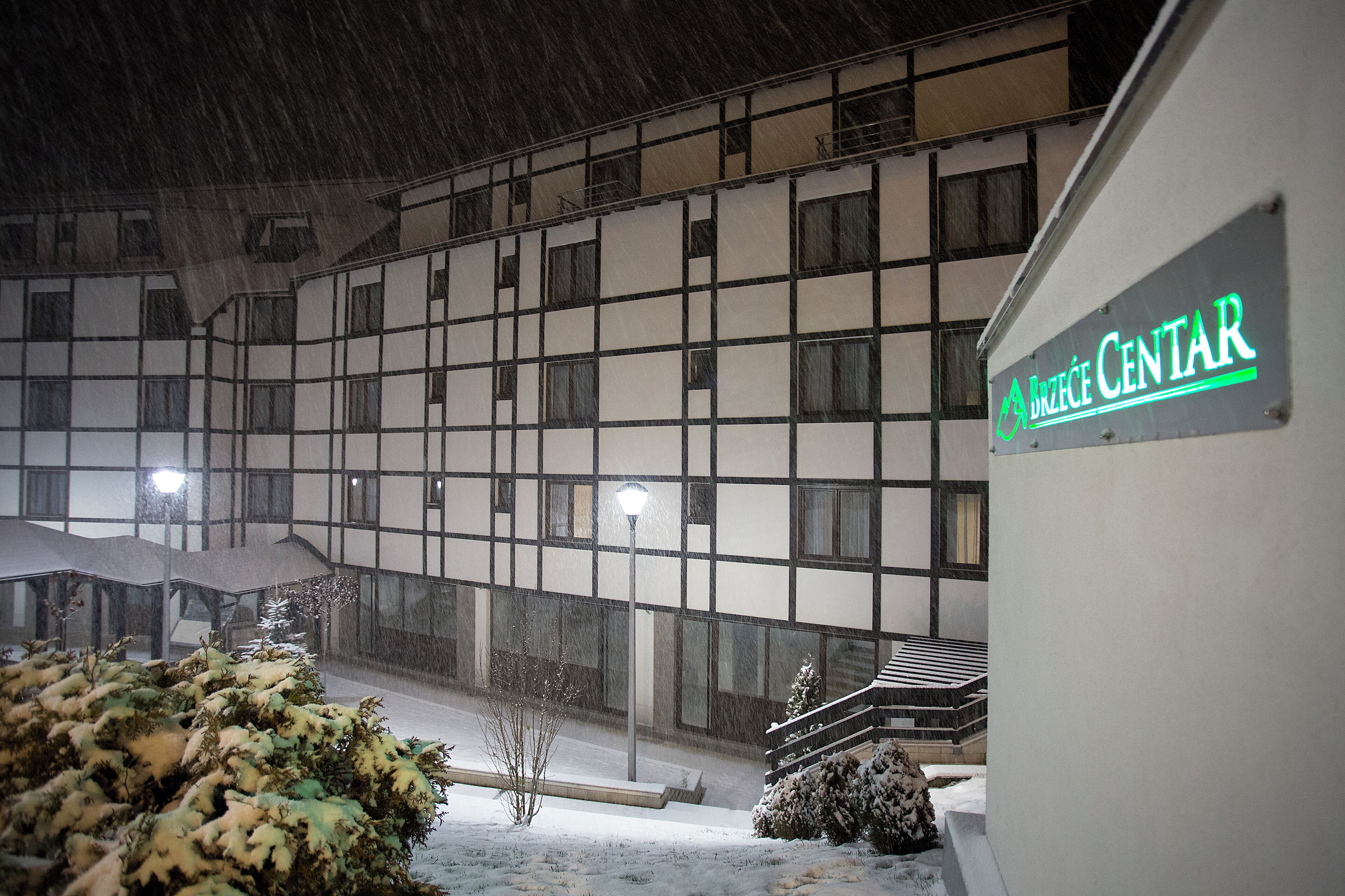 الإطلالة من المنشأة