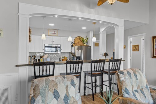 New Listing! Lagoon Villa 26 - Top Floor Balcony!