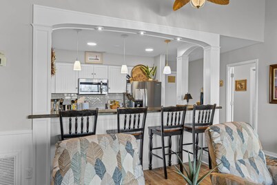 Lagoon Villa 26 - Top Floor Balcony! Walkable!