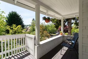Property grounds - Bright Studio in downtown Fremont (Seattle)