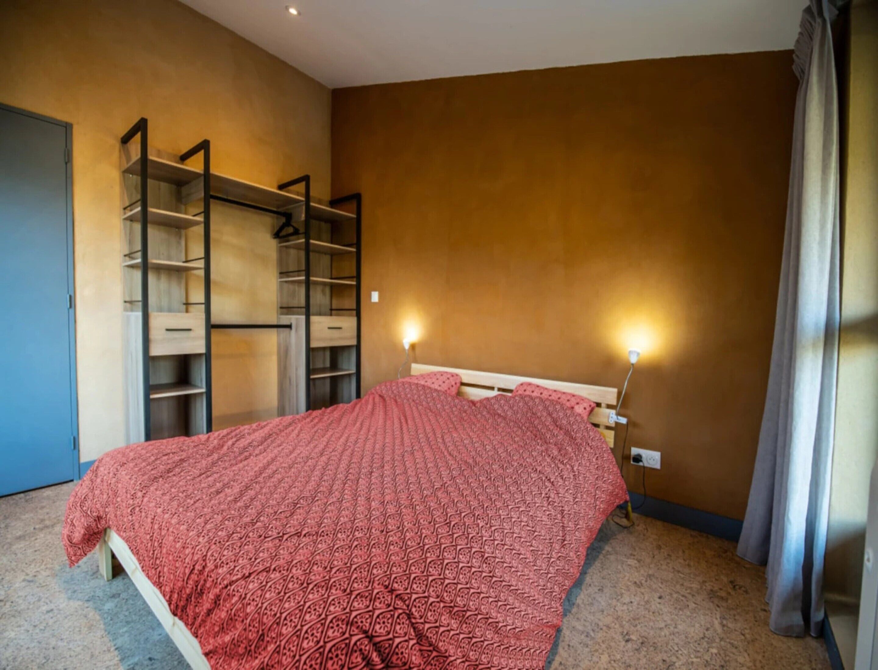 Nhà | 2 phòng ngủ, trang bị nội thất với thiết kế riêng biệt 