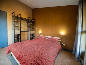 House | 2 bedrooms, individually furnished, iron/ironing board - Mountain-view Eco-friendly Cottage (Marcoux)