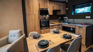 House | Private kitchen - Mountain-view Eco-friendly Cottage (Marcoux)