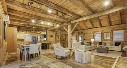 Hocking Hills: Timber Bear Lodge