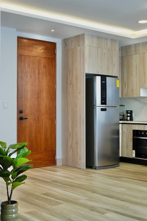 Deluxe-Apartment, Balkon, Bergblick | Eigene Küche